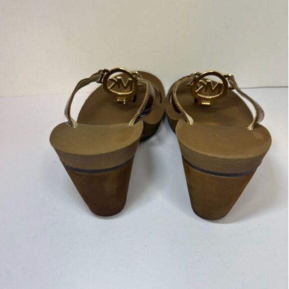 Michael Kors Gold Brown T Strap Sandals Chain Detail Womens - Picture 3 of 5